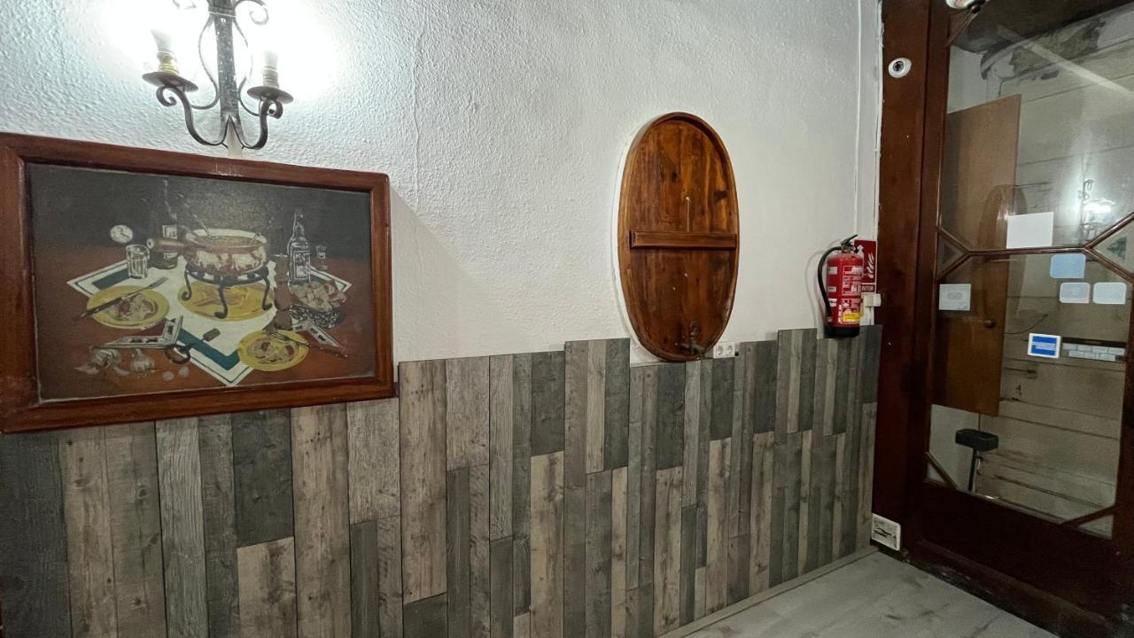 Hostal La Premsa Ареньш-да-Мар Екстер'єр фото