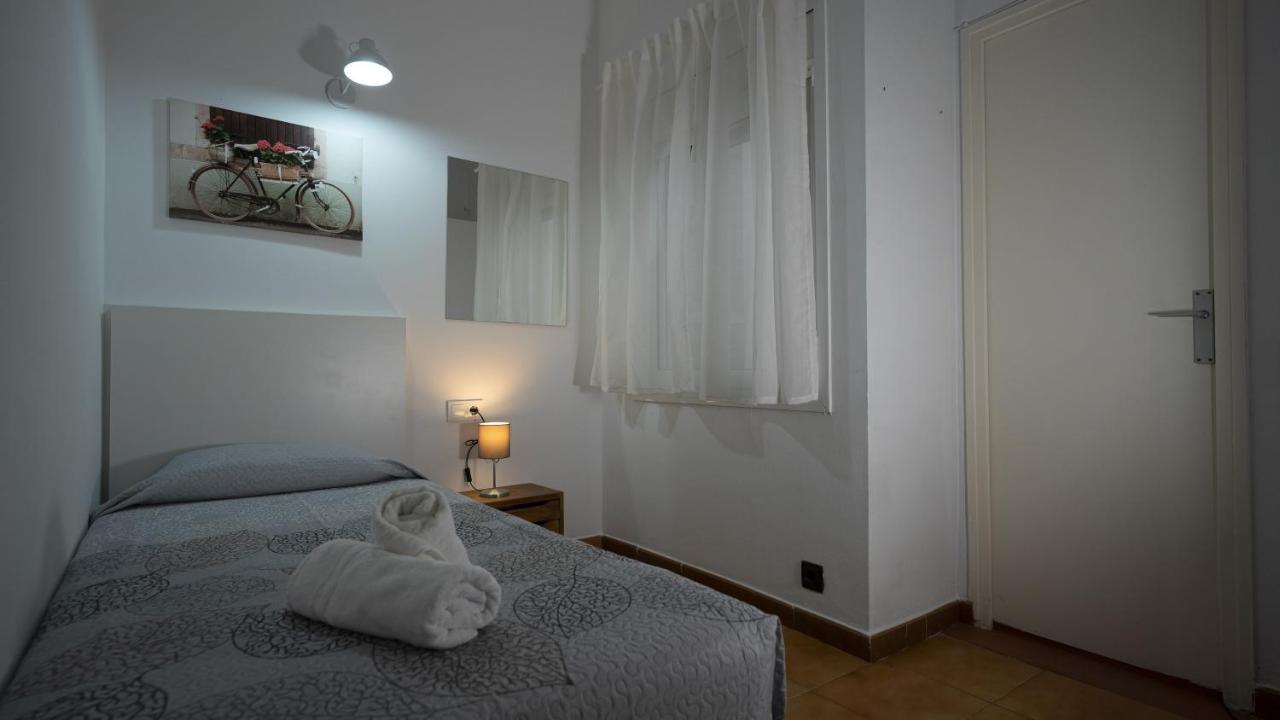 Hostal La Premsa Ареньш-да-Мар Екстер'єр фото